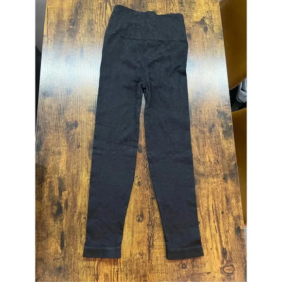 black leopard print scrunch leggings  Size S - Picture 8 of 10